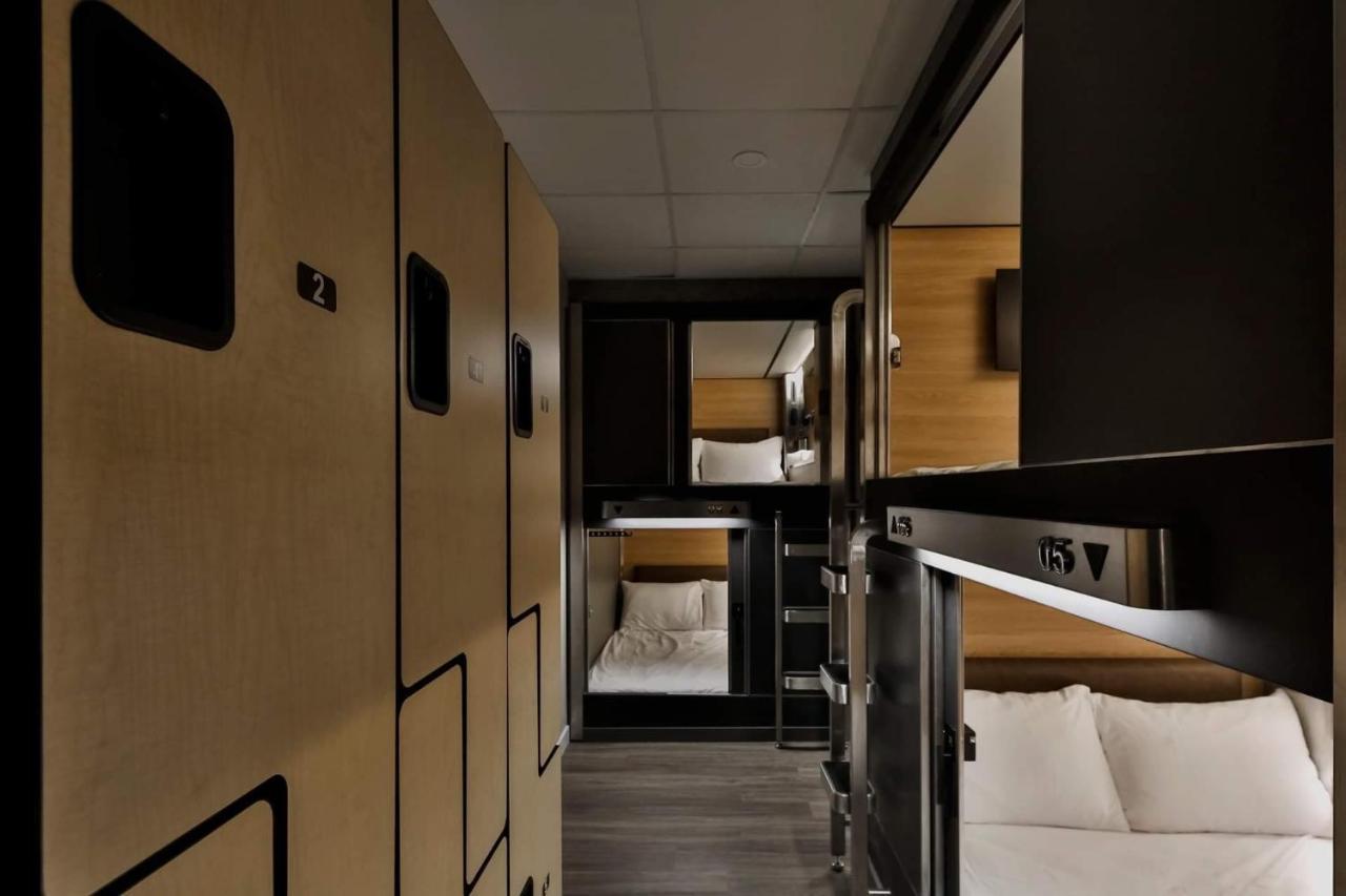 Pod Hotel Монреал Екстериор снимка