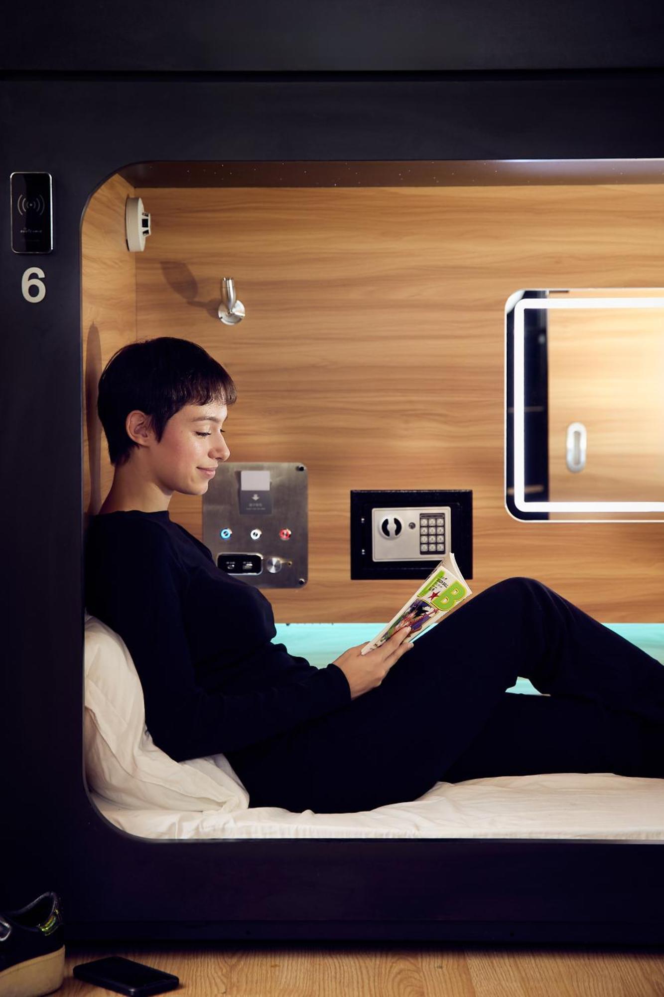 Pod Hotel Монреал Екстериор снимка